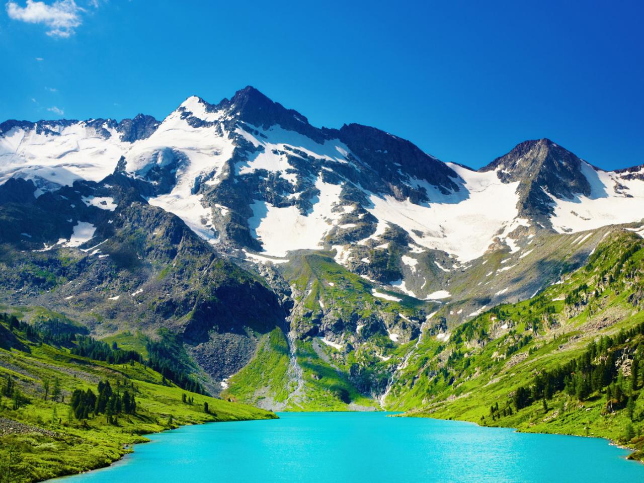 обои Голубое озеро в горах фото