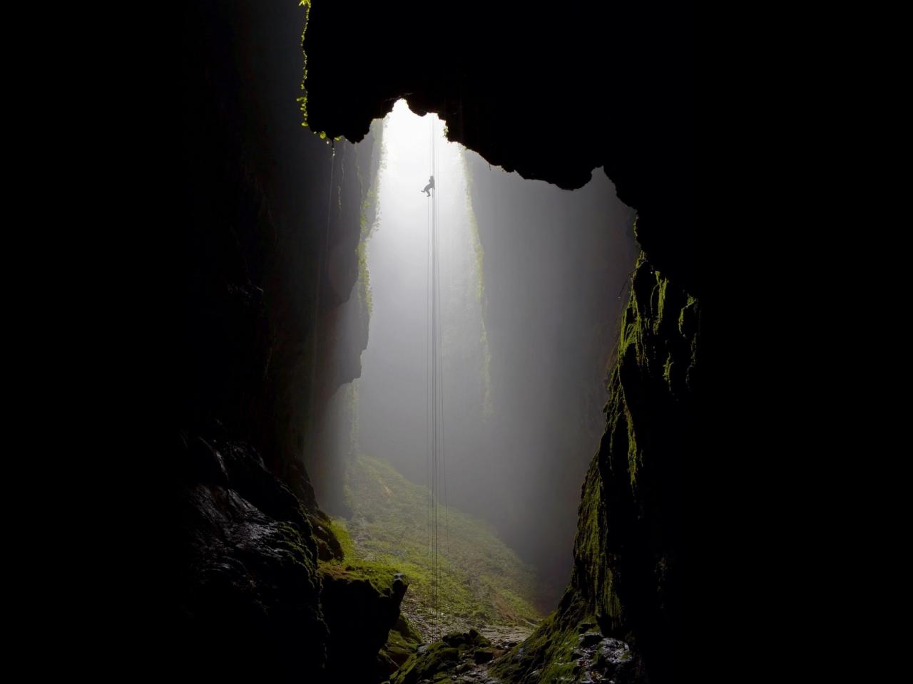 обои Выход из пещеры фото