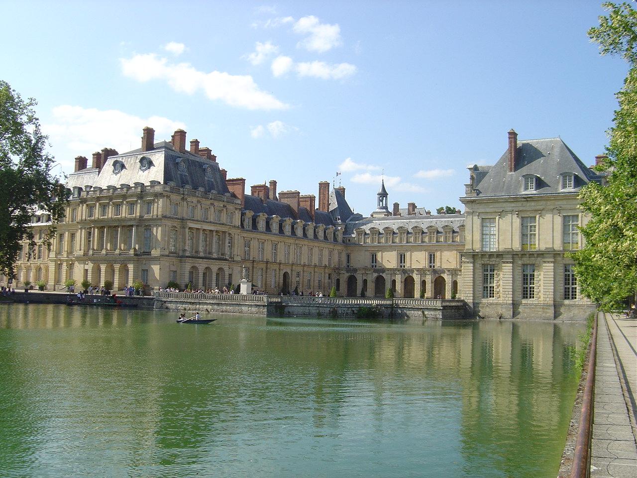 обои Дворец Фонтенбло во Франции фото