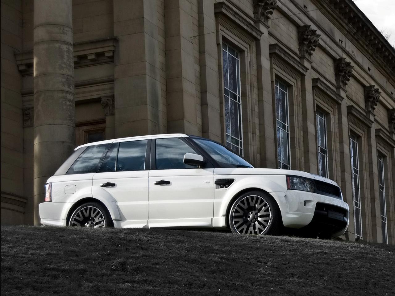 обои Project Kahn Range Rover Sport Supercharged RS600 у дома фото