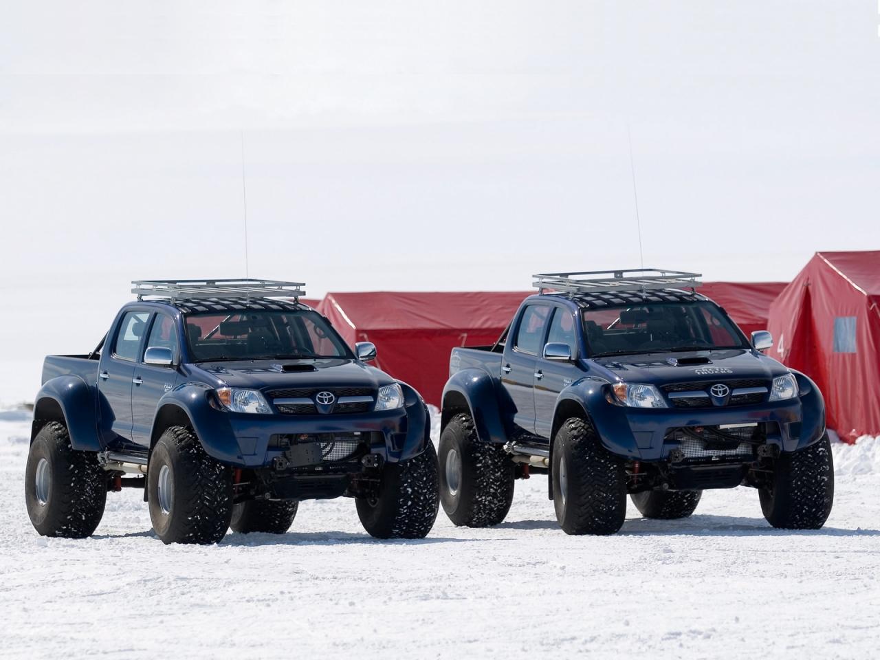 обои Arctic Trucks Toyota Hilux AT44 зима фото