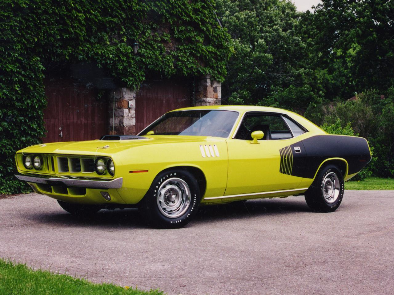 обои Plymouth Hemi Cuda 1971 бок фото