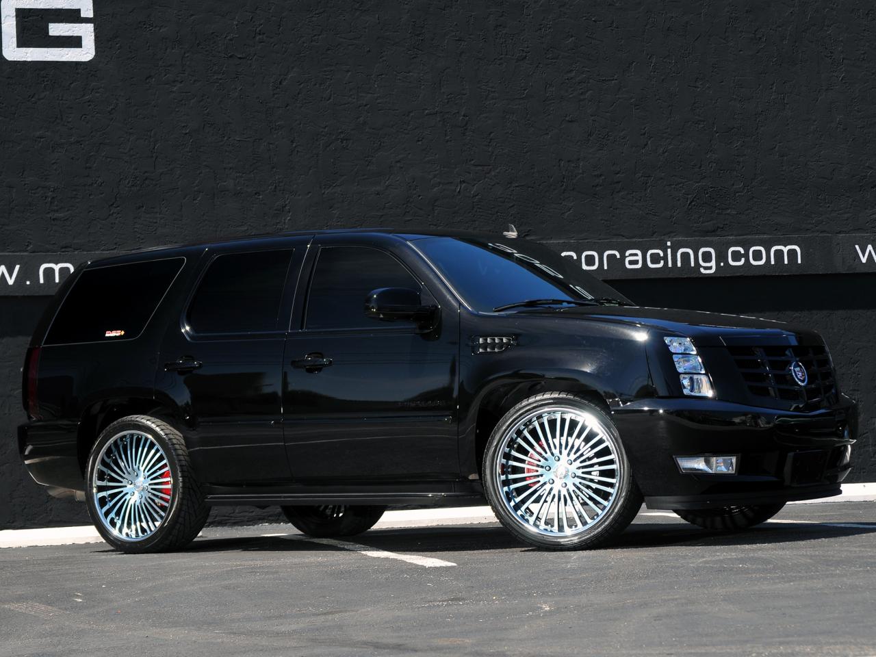 обои MCP Racing Cadillac Escalade спереди фото