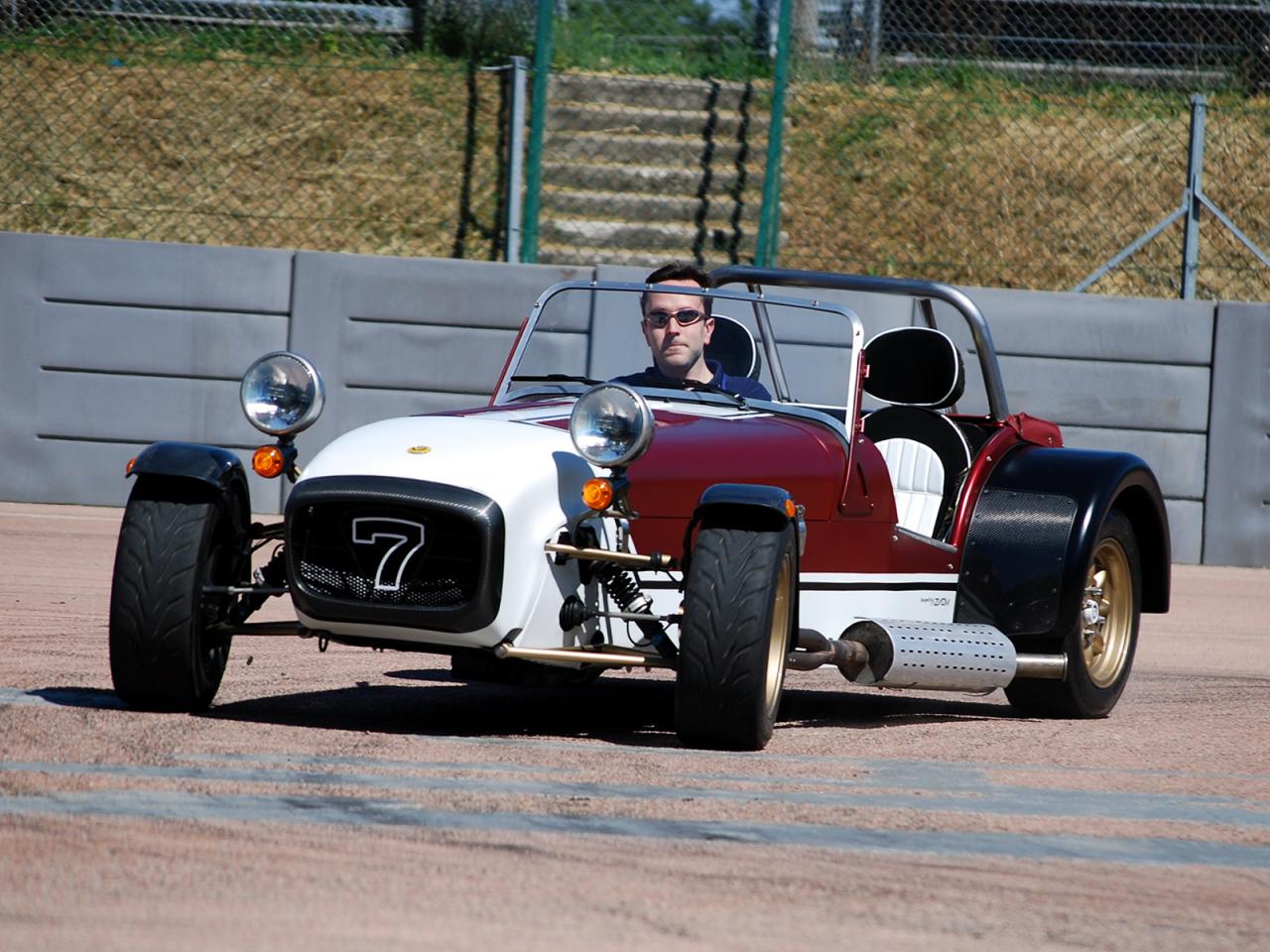 обои Aznom Caterham Seven Superlight скорость фото