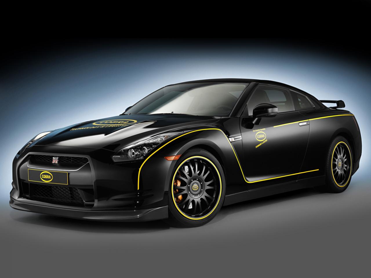 обои Cobra Nissan GT-R перед фото