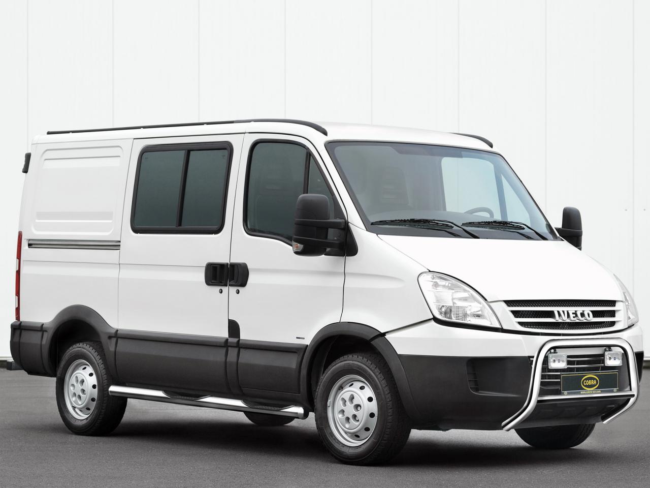 обои Cobra Iveco Daily Van бок фото