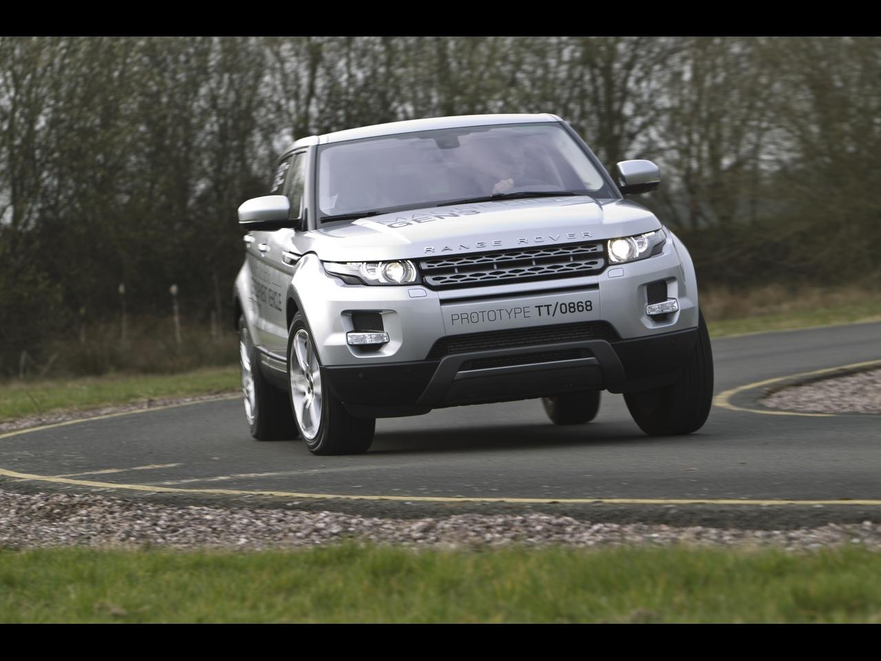 обои Range Rover Evoque 2011 спереди в повороте фото