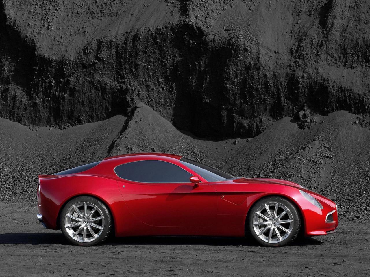 обои ALFA ROMEO 8C СБОКУ фото