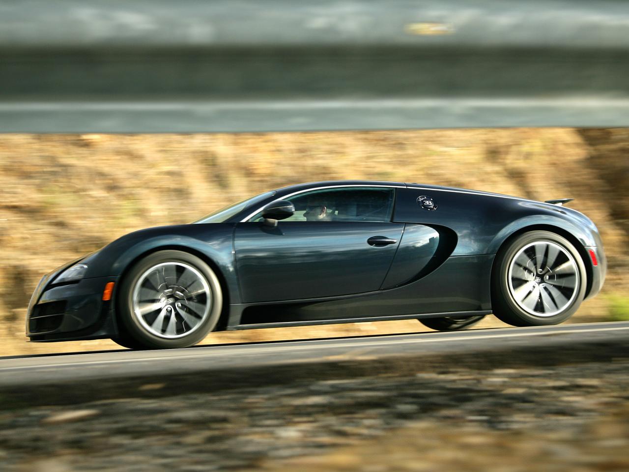 обои Bugatti Veyron 16.4 Super Sport US-spec 2010 бок фото