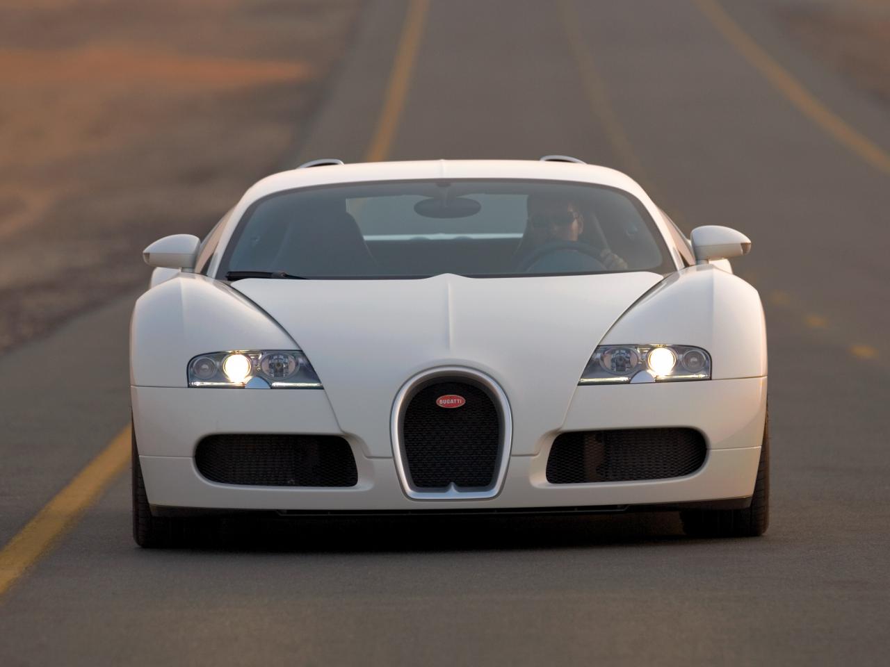 обои Bugatti Veyron 2005–11 фары фото