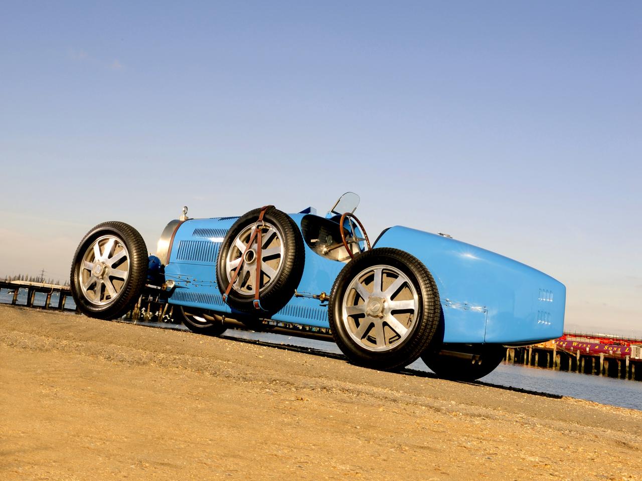 обои Bugatti Type 35 мощь фото