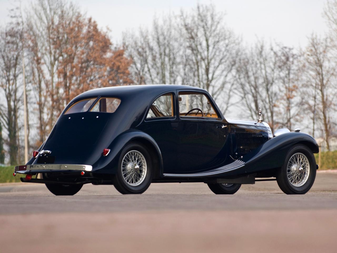 обои Bugatti Type 57 Sports Saloon сбоку фото