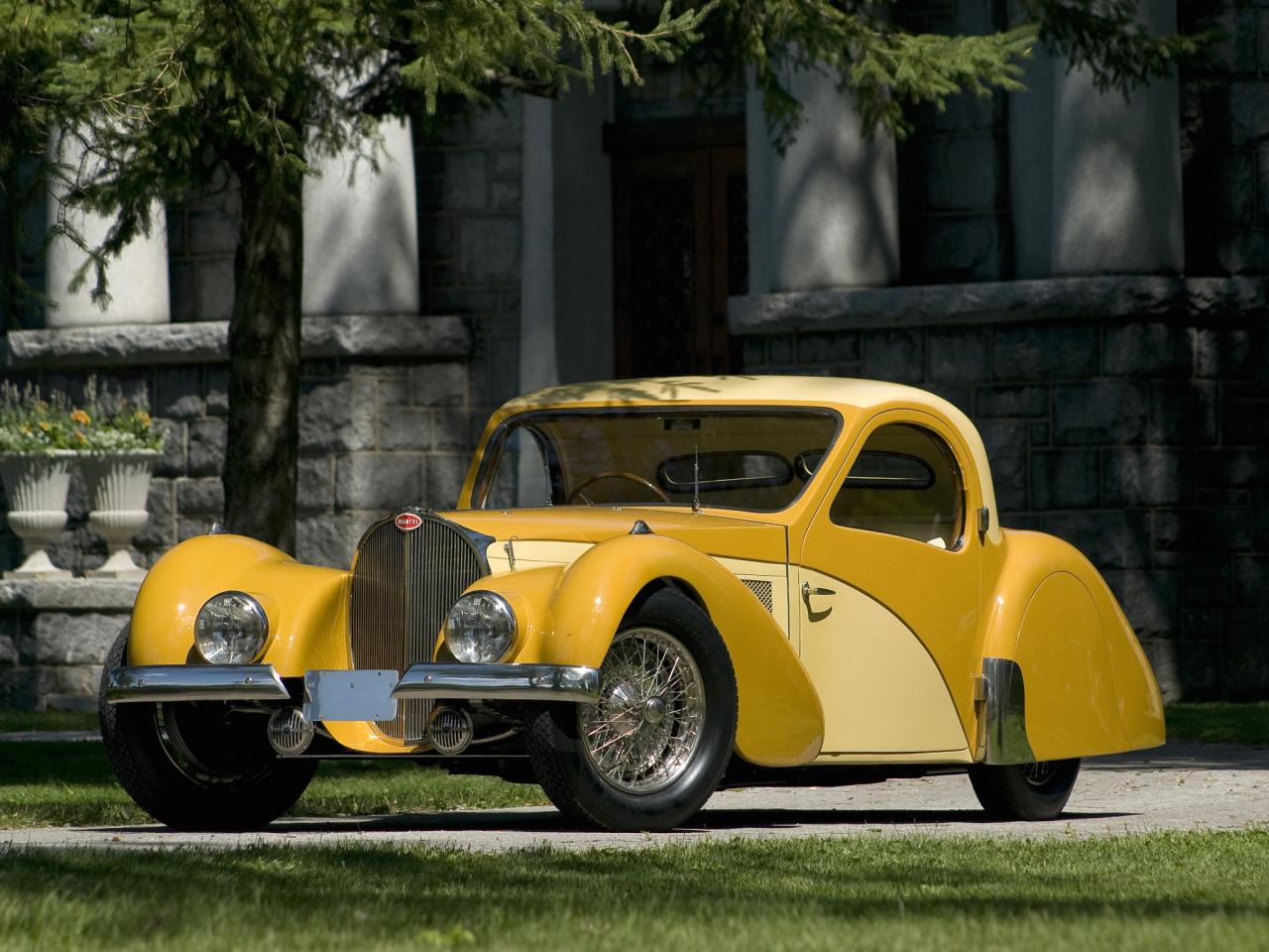 обои Bugatti Type 57SC Atalante трава фото