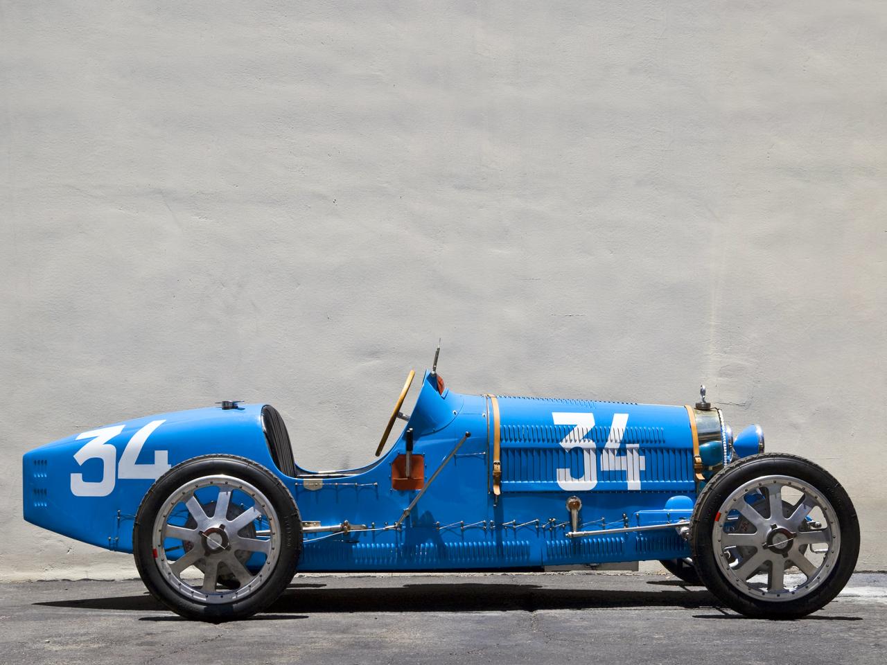 обои Bugatti Type 37A длинный фото