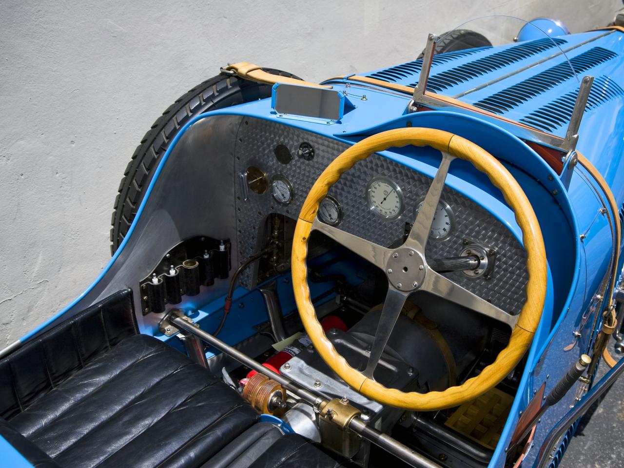 обои Bugatti Type 37A руль фото