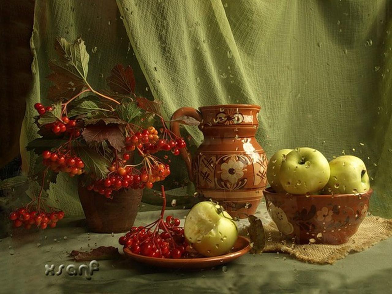 обои Натюрморт - Осенний, из яблок и рябины фото