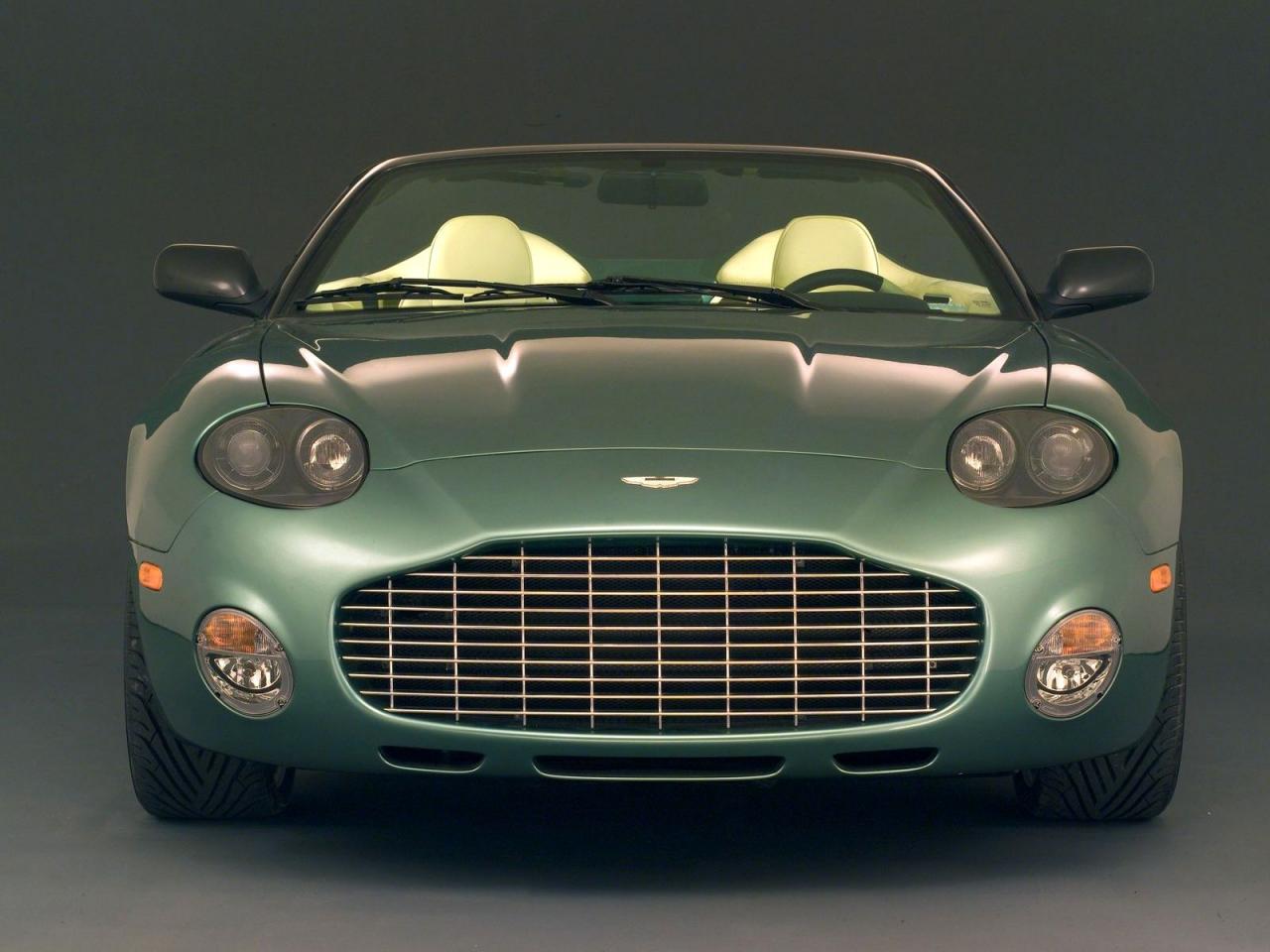 обои ASTON MARTIN СПЕРЕДИ фото