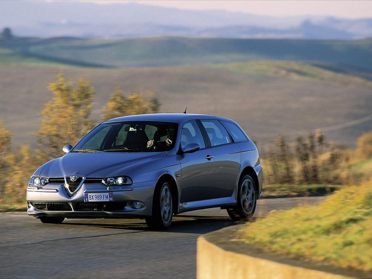 обои ALFA ROMEO 156 G НА КОЛЬЦЕ фото