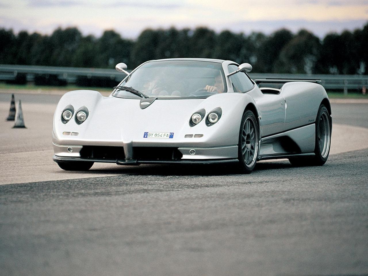 обои Pagani Zonda C12 S 2000 скорость фото