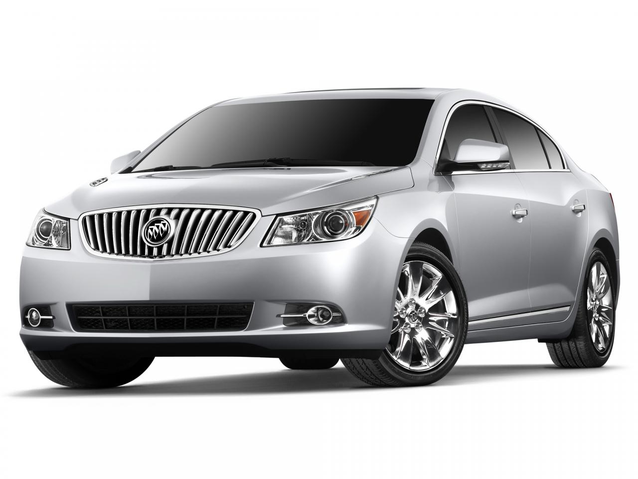 обои Buick LaCrosse 2009 спереди фото