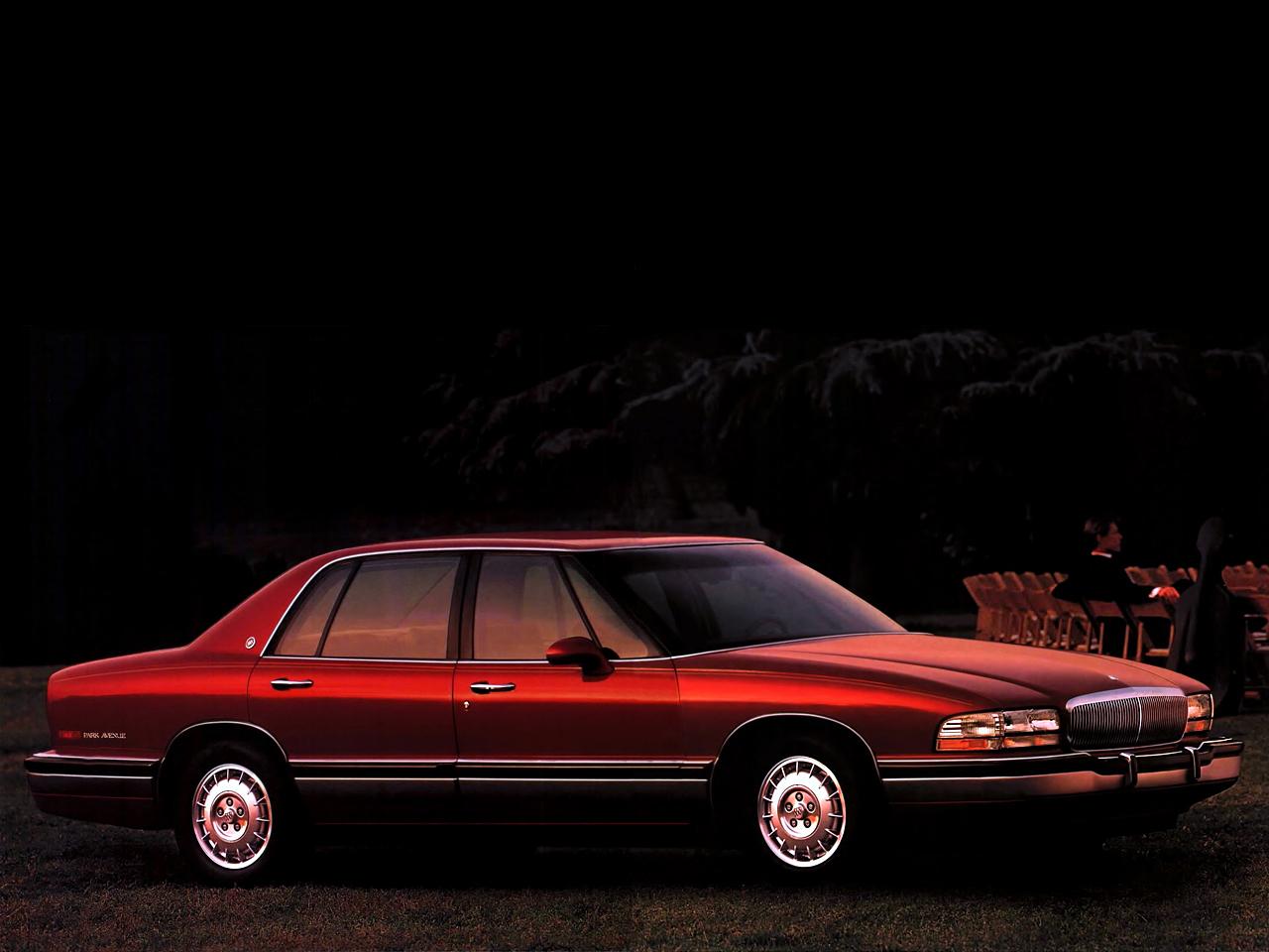 обои Buick Park Avenue 1991 красная фото