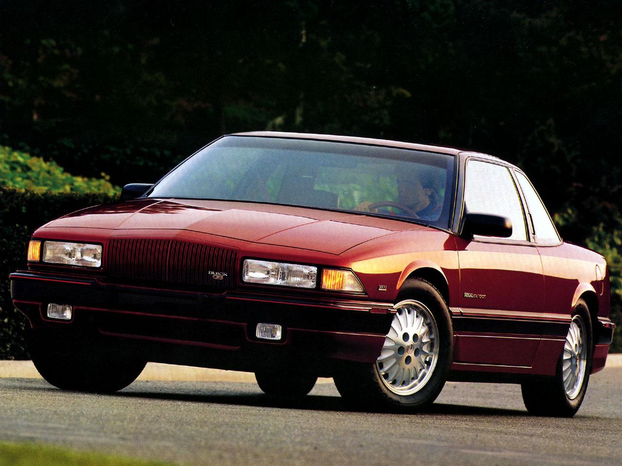 обои Buick Regal Gran Sport Coupe 1990 перед фото