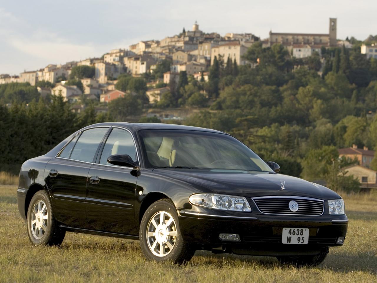 обои Buick Regal CN-spec 2005 черная фото