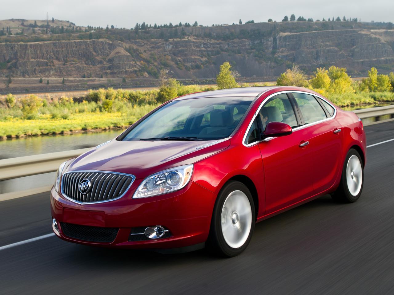 обои Buick Verano 2011 дорога фото