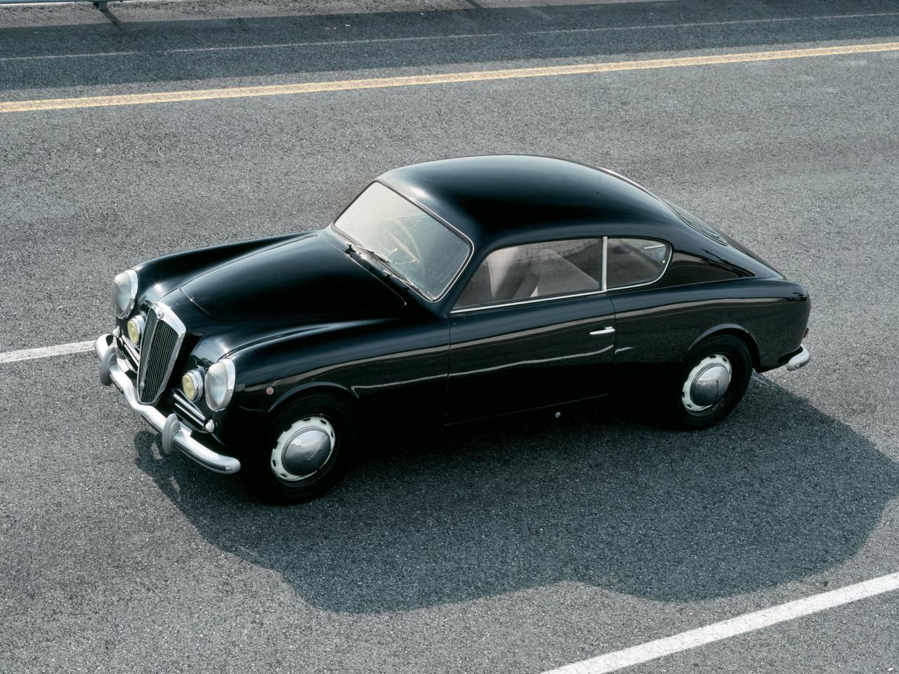 обои Lancia Aurelia GT (B20) 1951 сверху фото