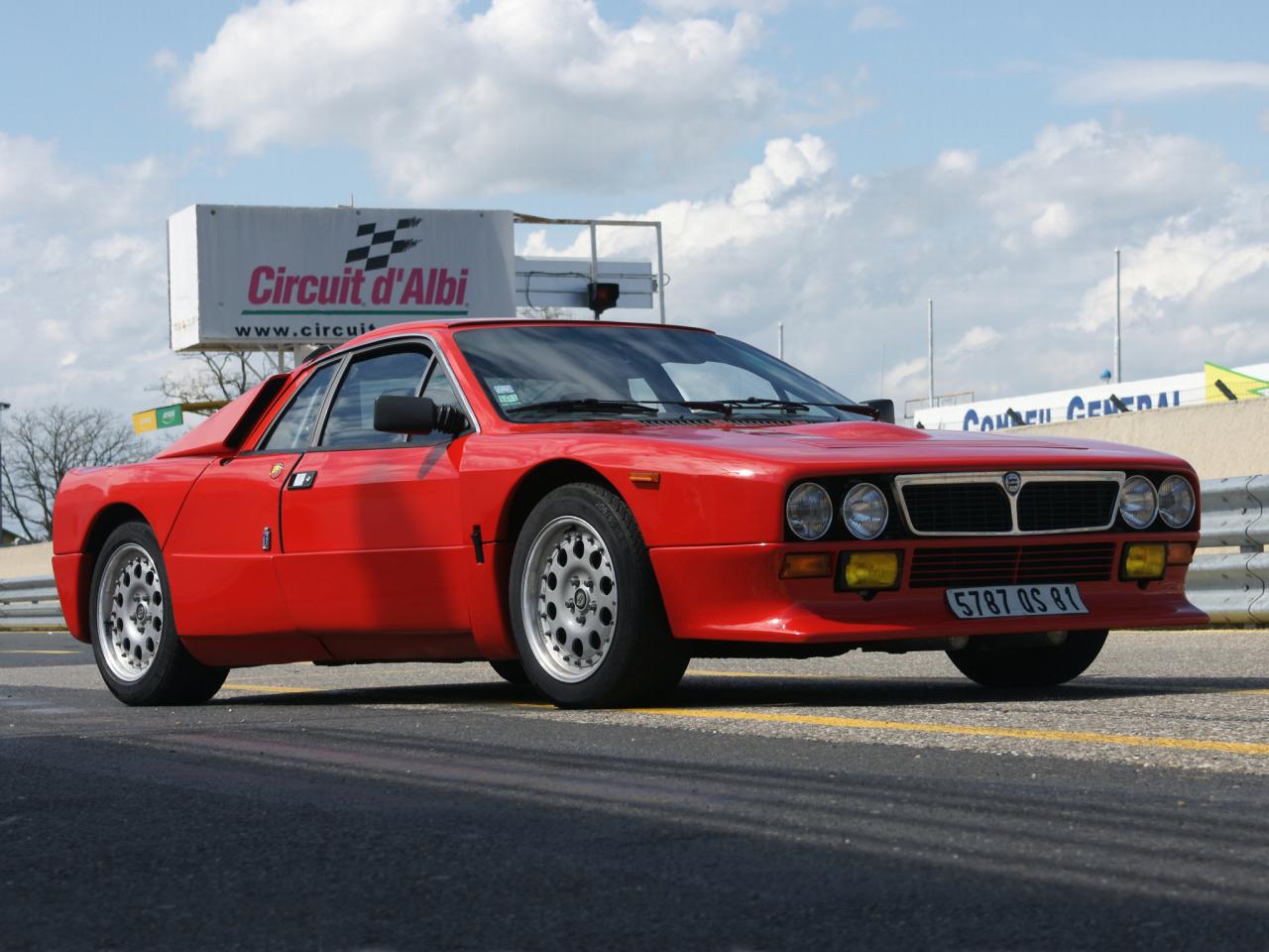 обои Lancia Rally 037 Stradale 1982 сбоку фото