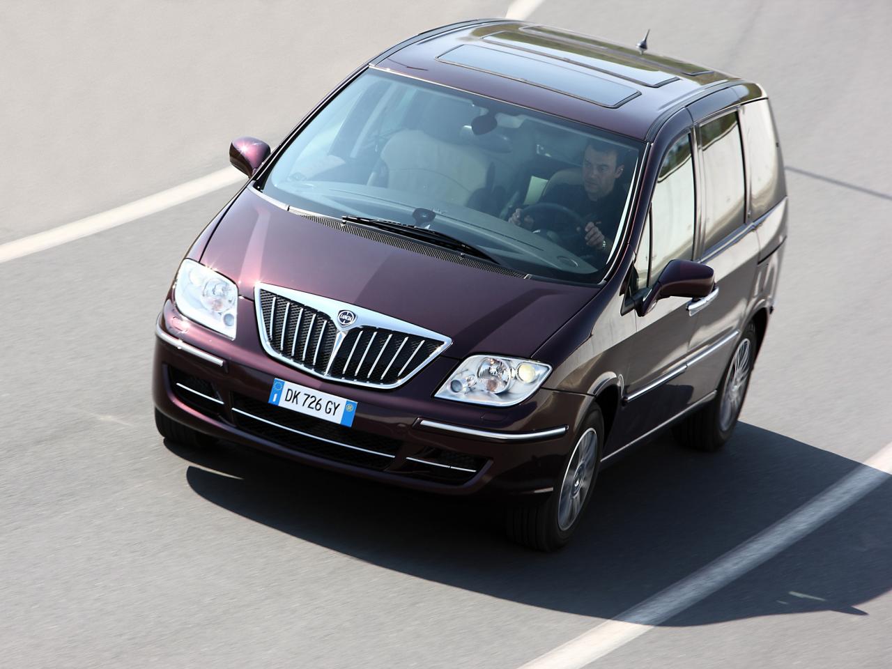 обои Lancia Phedra 2008 перед фото