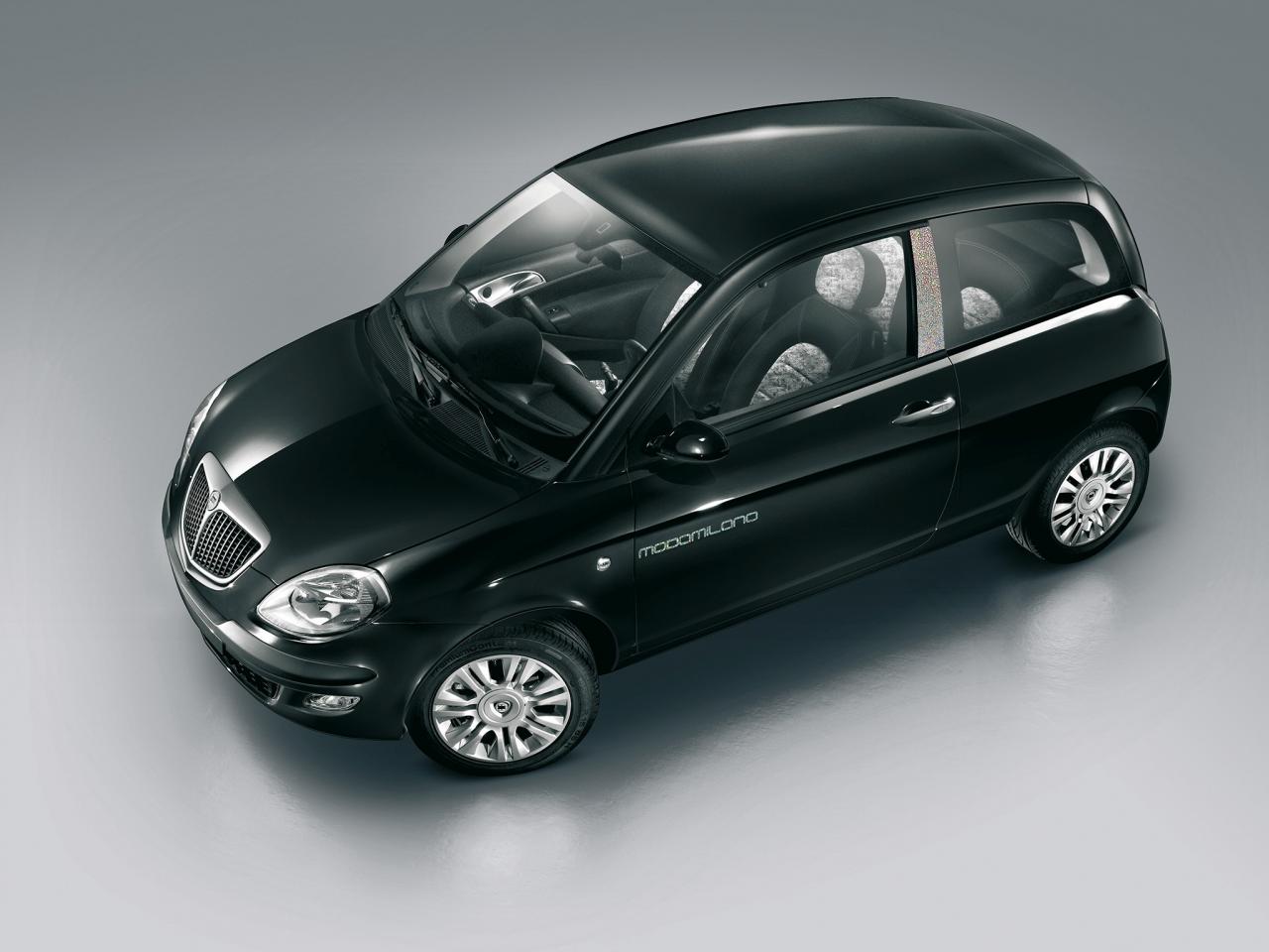 обои Lancia Ypsilon ModaMilano 2006 крыша фото