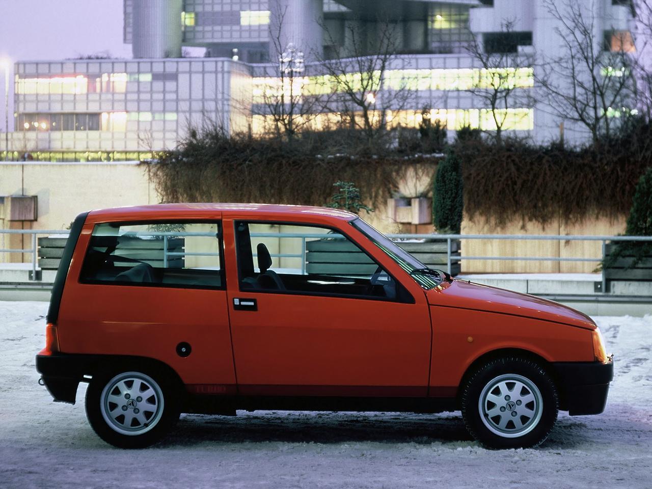 обои Lancia Y10 Turbo 1985 бок фото