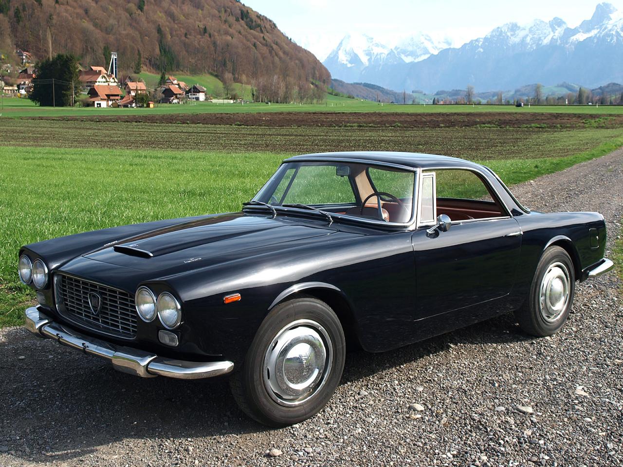 обои Lancia Flaminia GT 1960 сбоку фото