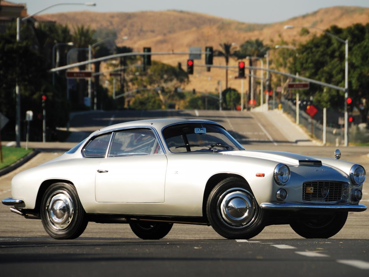 обои Lancia Flaminia Sport 3C 1962 сбоку фото