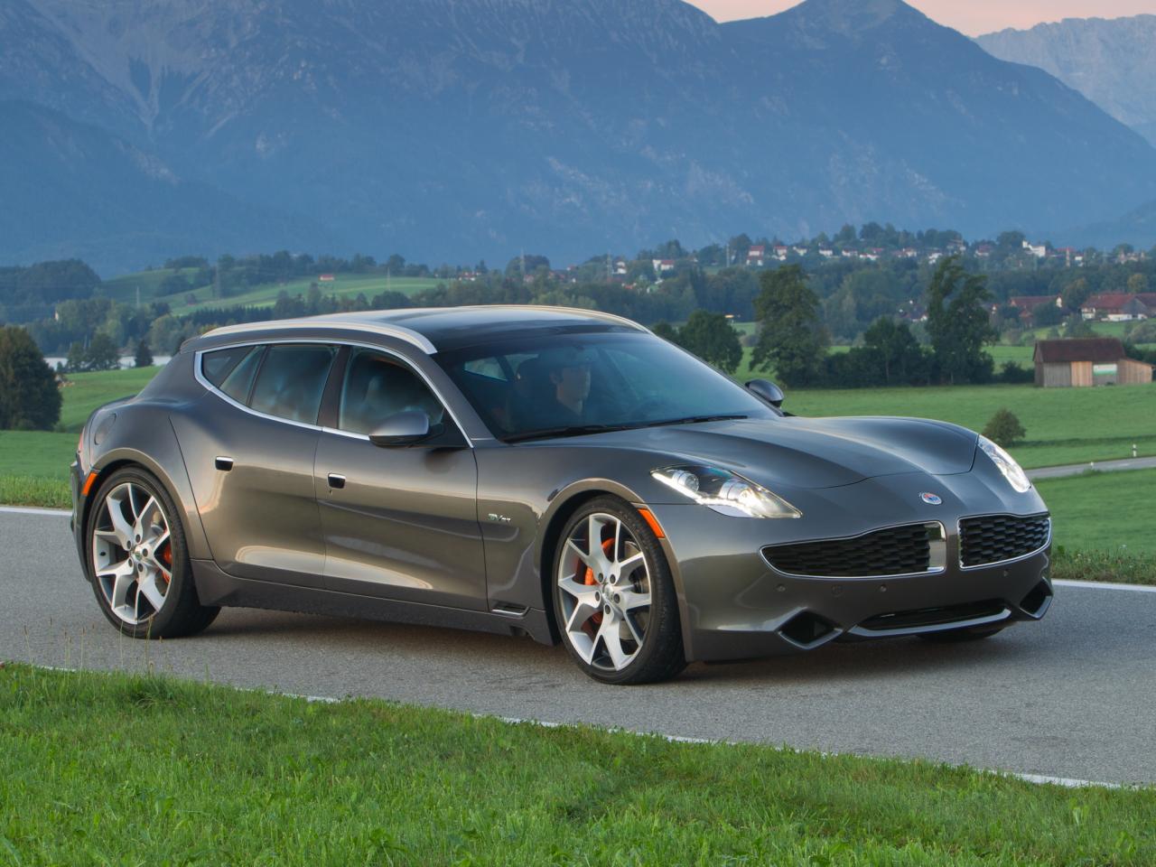 обои Fisker Karma Surf Concept 2011 на дороге фото