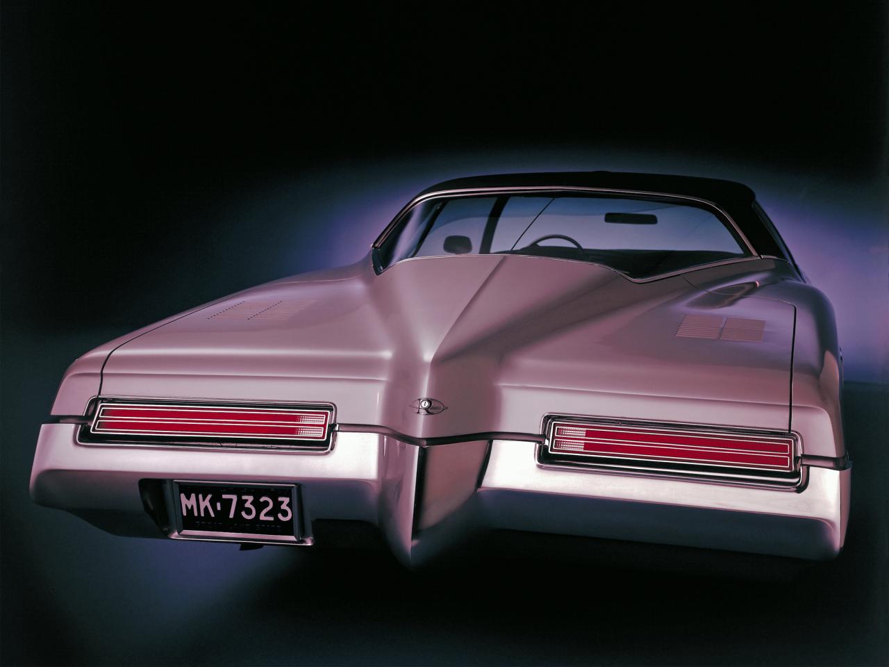 обои Buick Riviera 1971 зад фото