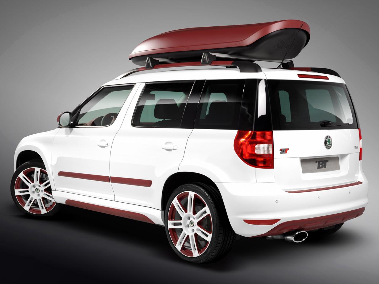 обои BT Design Skoda Yeti 2011  бок фото