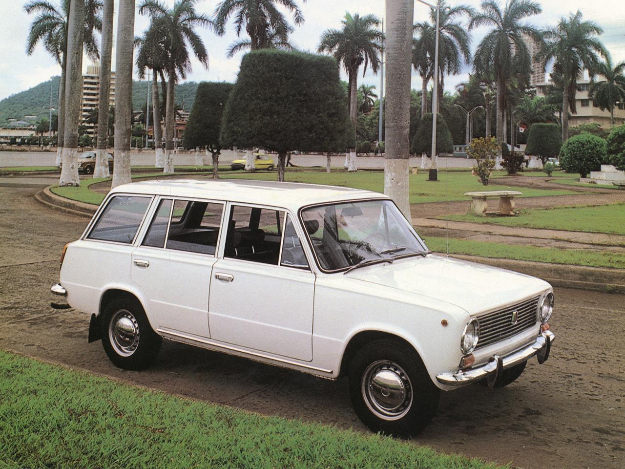 обои Lada 1200 Combi 1972 пальмы фото