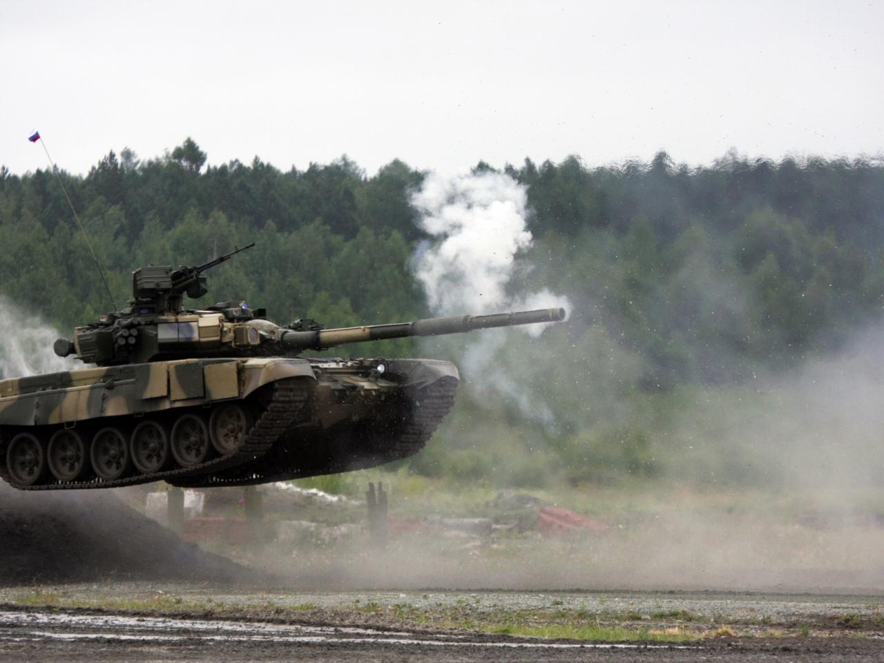 обои Танк в прыжке фото