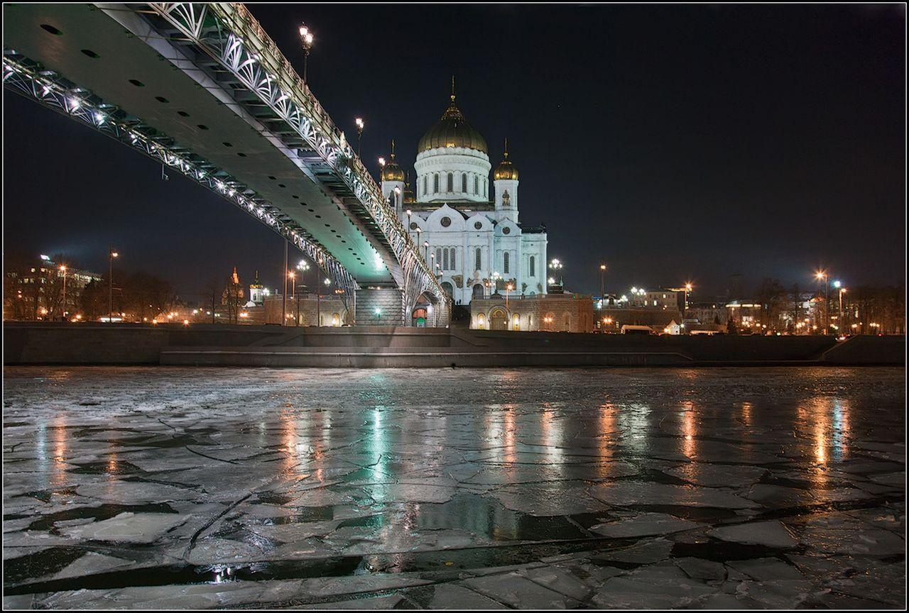 обои Весна на Москве реке фото