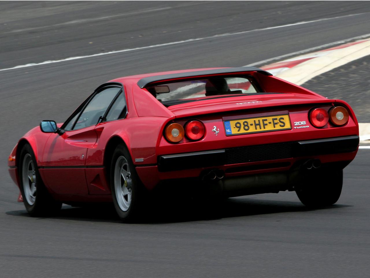 обои Ferrari 208 GTB Turbo 1981 зад фото