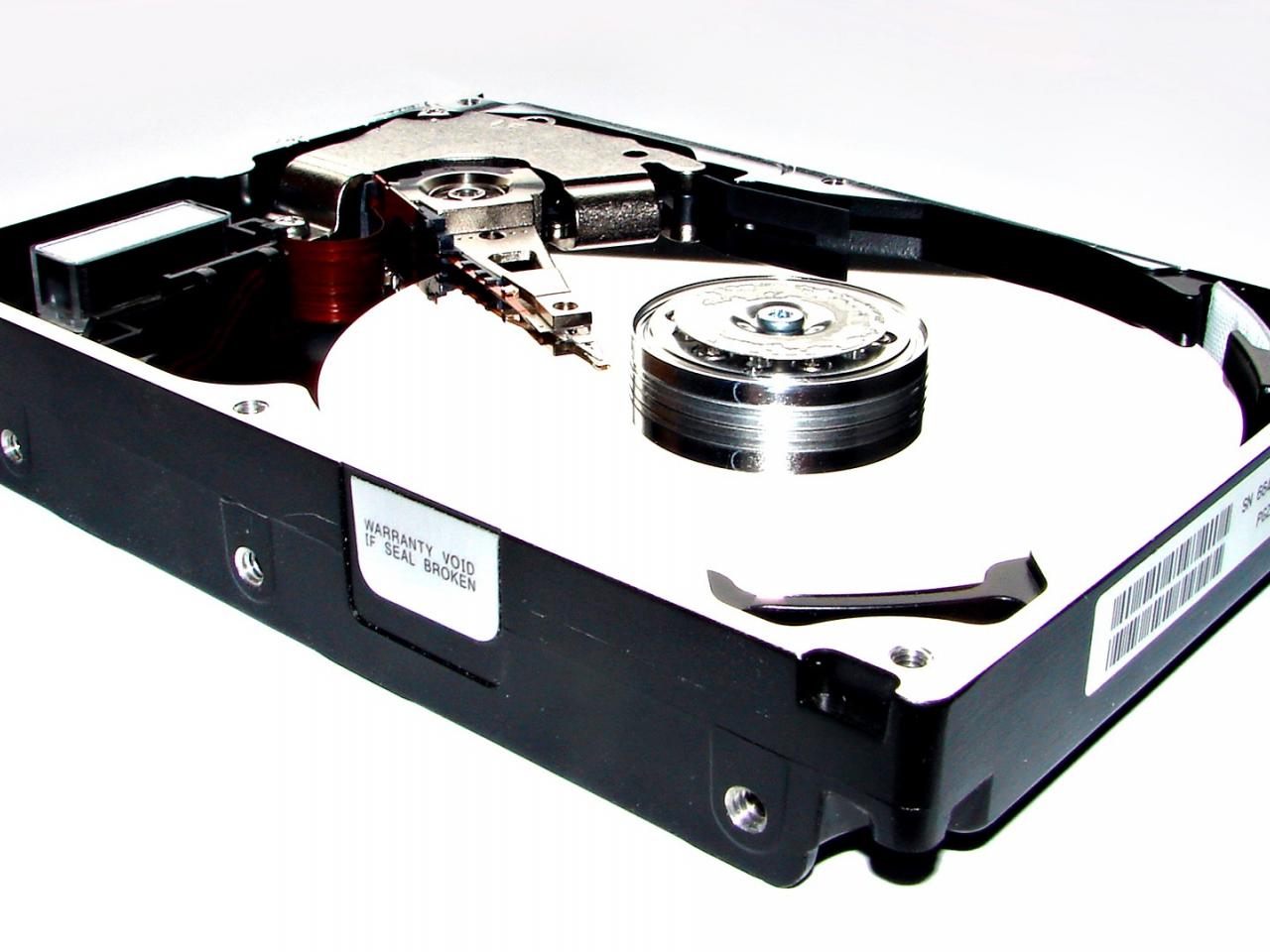 обои Жесткий диск компьютера в разобранном виде фото