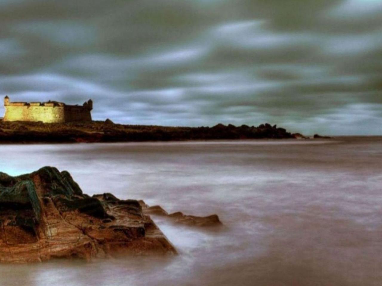 обои Крепость у моря фото