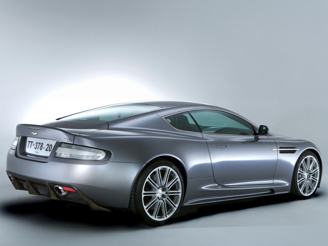 обои Aston Martin DBS 007 Casino Royale 2006 мощь фото
