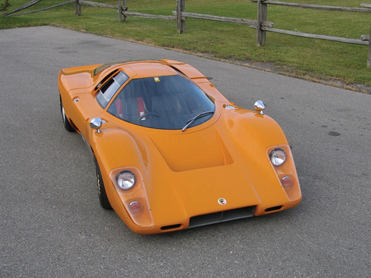 обои McLaren M6 GT 1970 сверху фото