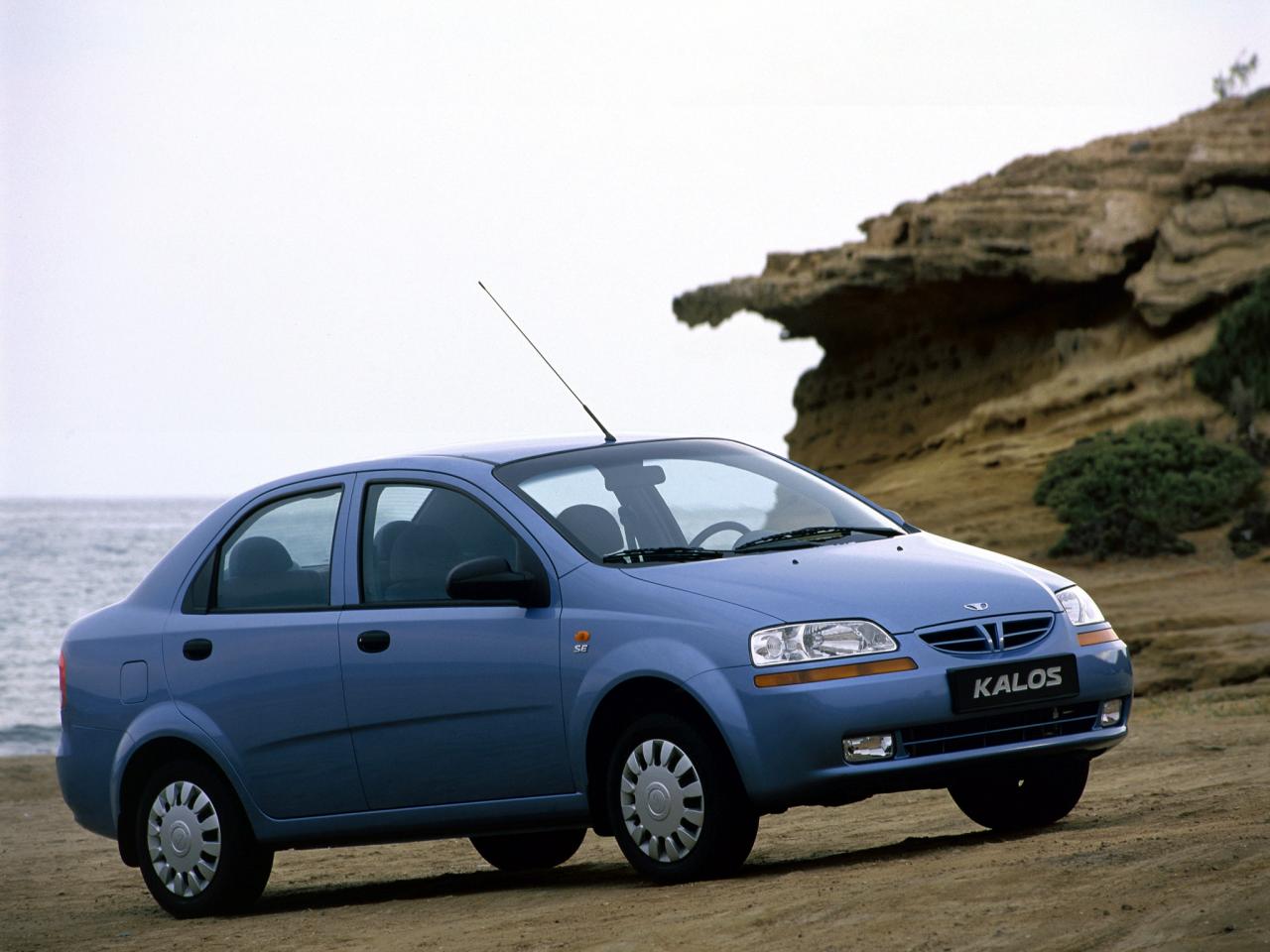 обои Daewoo Kalos Sedan (T200) 2002 берег фото