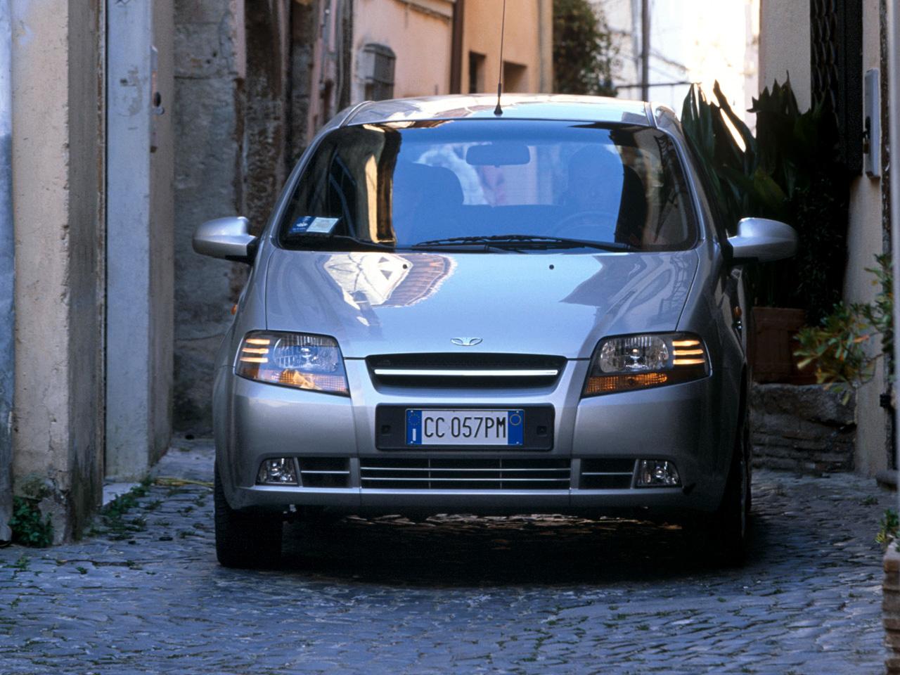 обои Daewoo Kalos 5-door (T200) 2002 город фото