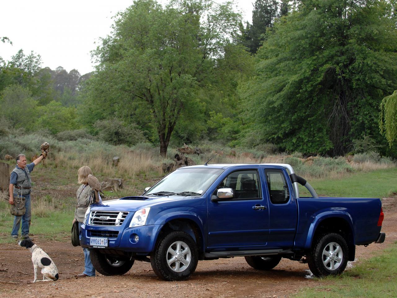 обои Isuzu KB Extended Cab 2007 лес фото