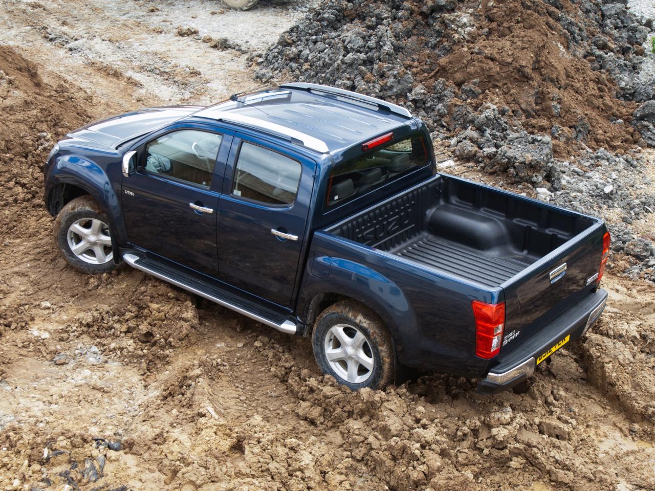 обои Isuzu D-Max Double Cab UK-spec 2012 в грязи фото